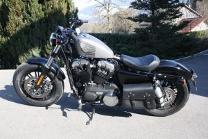 Sacoches Myleatherbikes Harley Sportster Forty Eight (38)